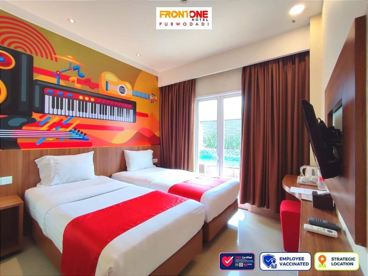 Front One Hotel Purwodadi Purwodadi  Eksteriør billede