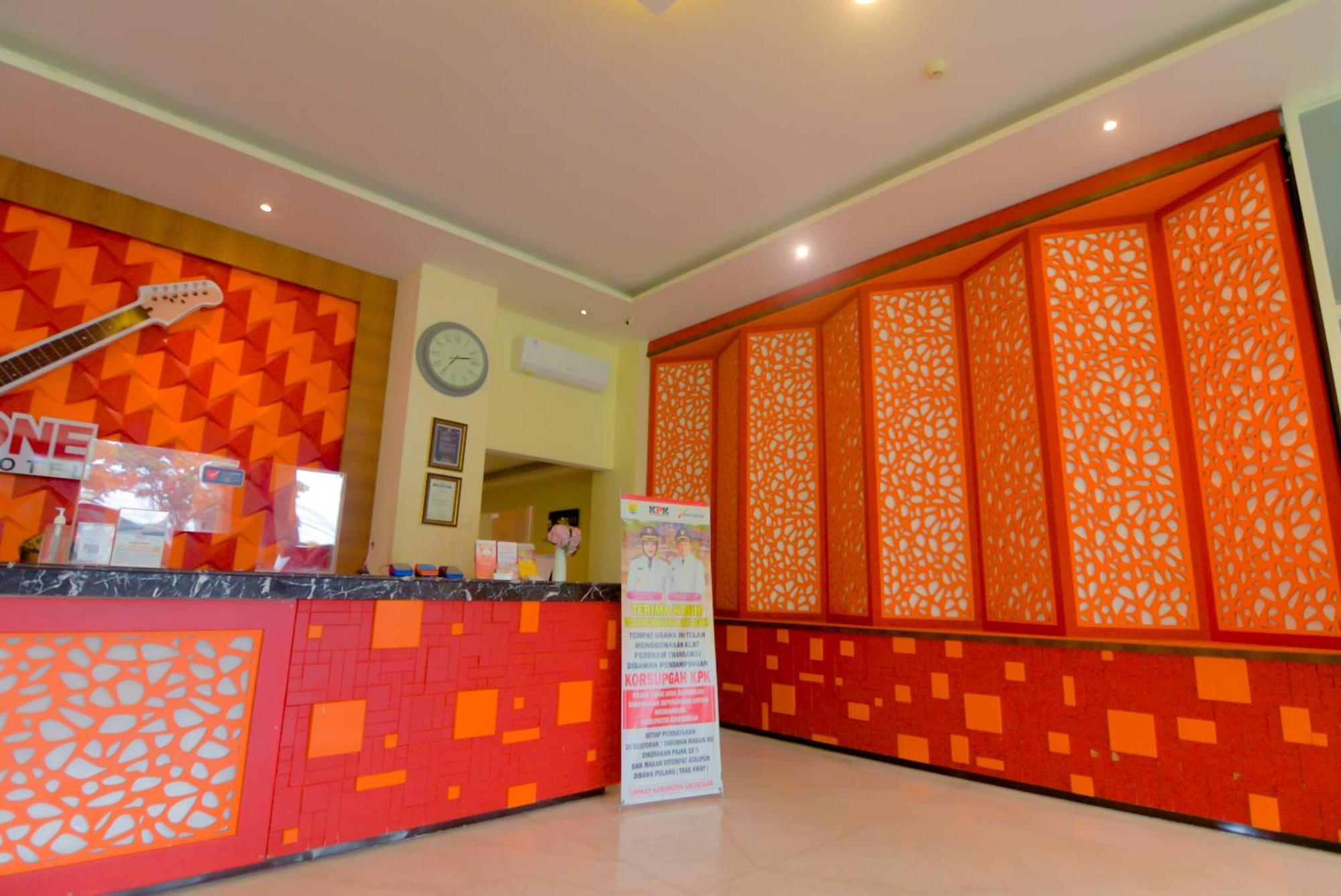 Front One Hotel Purwodadi Purwodadi  Eksteriør billede