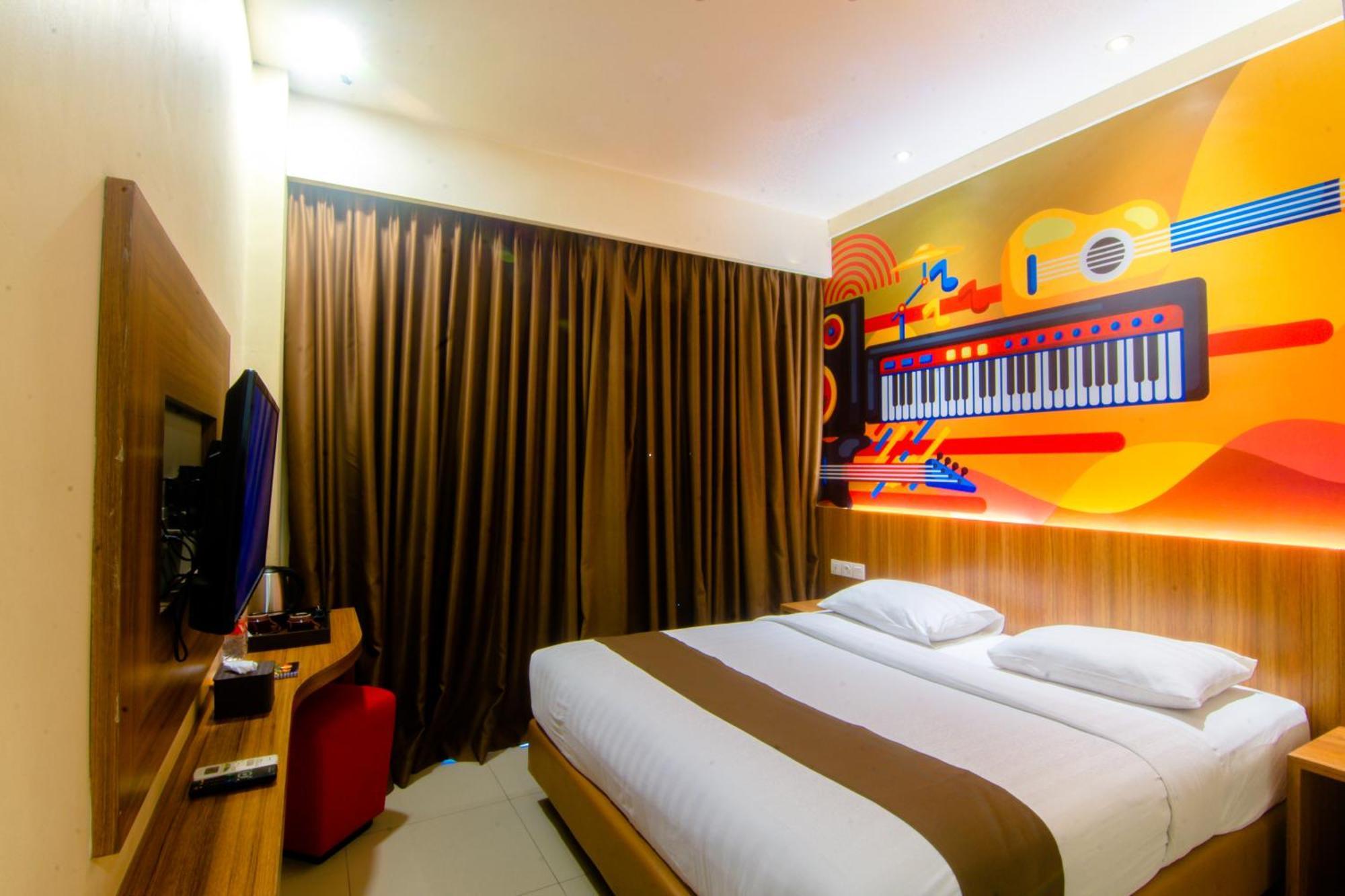 Front One Hotel Purwodadi Purwodadi  Eksteriør billede